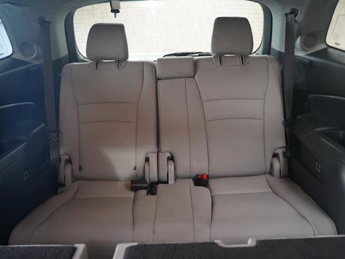 Used 2016 Honda Pilot Touring image 38