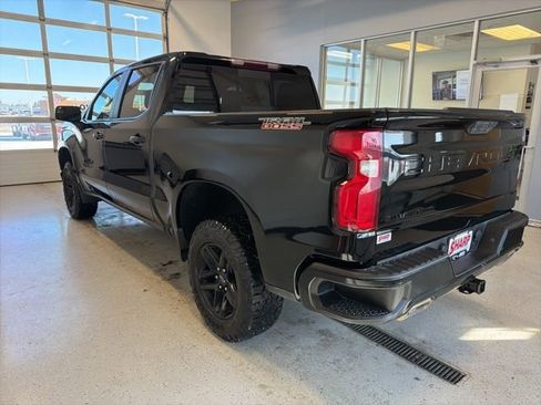 Used 2021 Chevrolet Silverado 1500 LT Trail Boss w/ Convenience Package II image 6