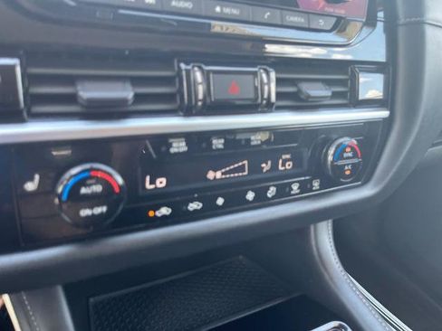 Certified 2024 Nissan Pathfinder SV AWD/4WD image 19