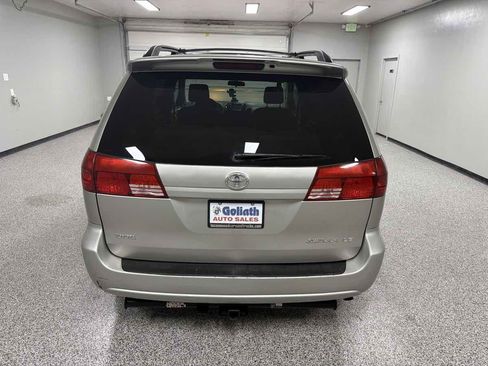 Used 2005 Toyota Sienna CE image 4
