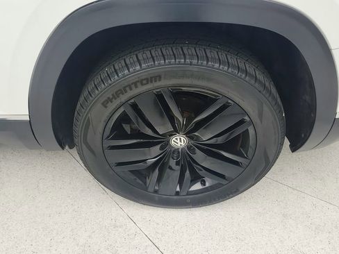 Used 2018 Volkswagen Atlas SEL image 30