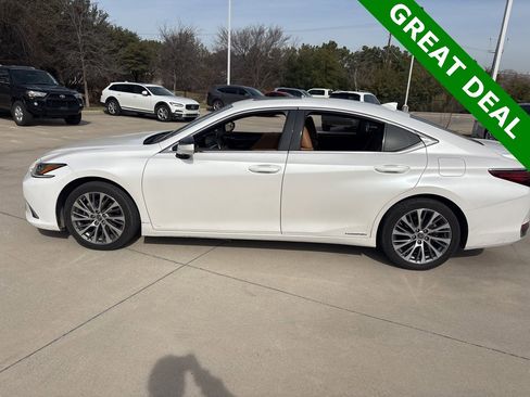 Used 2021 Lexus ES 300h w/ Premium Package image 8