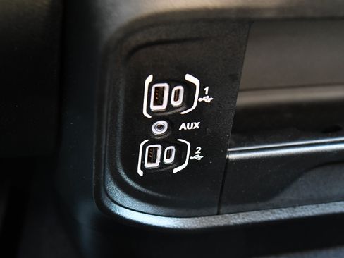 Used 2025 RAM 2500 Big Horn image 29