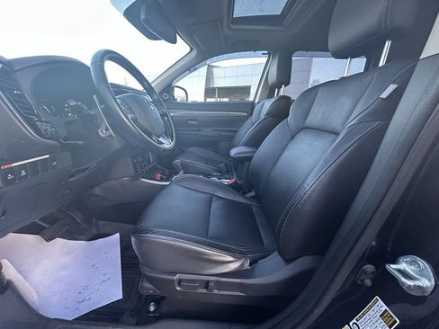Used 2019 Mitsubishi Outlander GT image 18