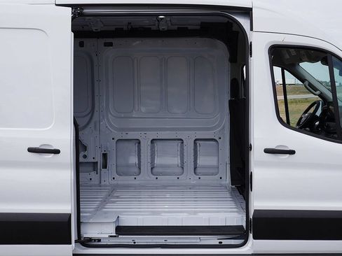 New 2026 Ford Transit 350 148 Medium Roof AWD image 31
