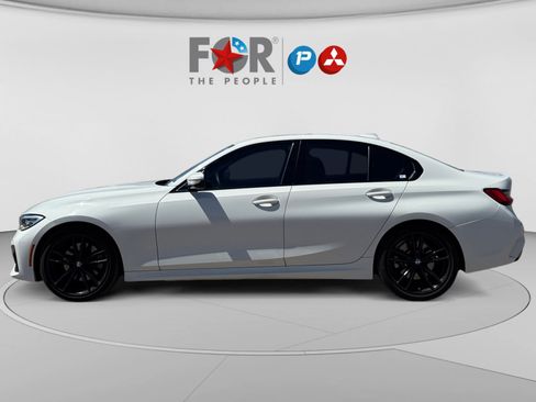 Used 2021 BMW 330i Sedan w/ M Sport Package RWD image 2