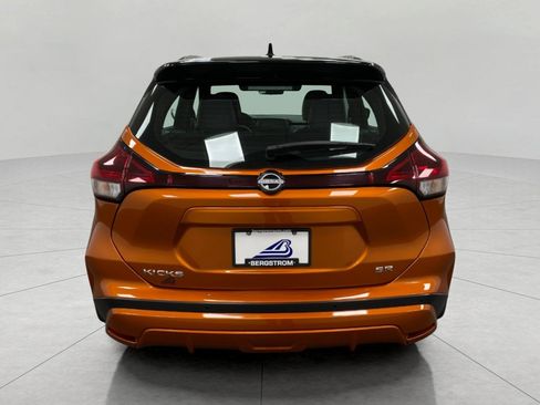 Certified 2024 Nissan Kicks SR w/ SR Premium Package FWD image 4