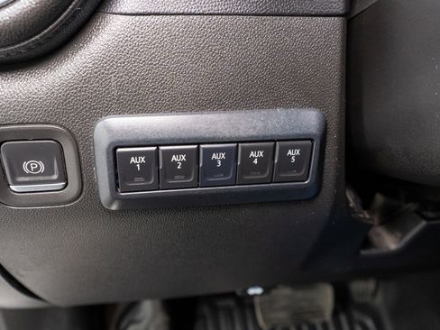 Used 2022 Chevrolet Silverado 3500 LT w/ Convenience Package AWD/4WD image 28