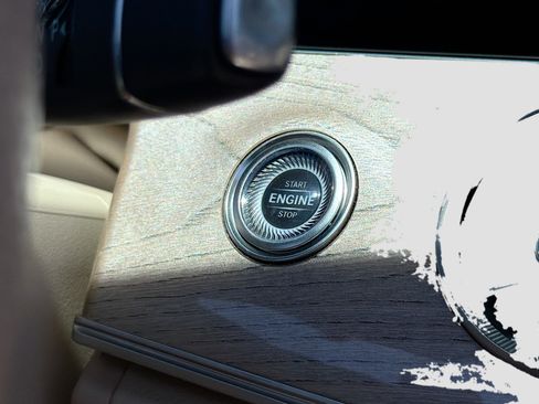 Used 2023 Mercedes-Benz E 450 4MATIC Cabriolet image 37