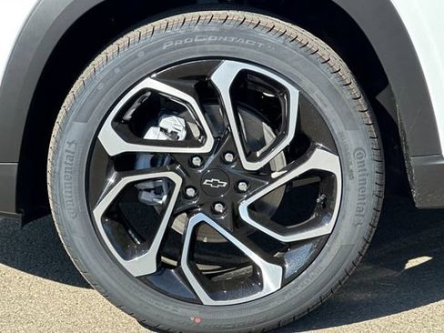 New 2026 Chevrolet Trax RS w/ Driver Confidence Package FWD image 38