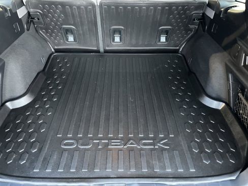 Used 2021 Subaru Outback Premium image 14