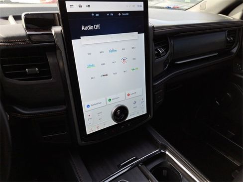 Certified 2022 Ford Expedition Max Platinum image 15