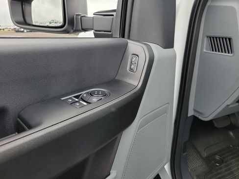 New 2026 Ford F550 4x4 Regular Cab Super Duty image 19