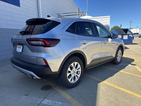 Used 2023 Ford Escape Active AWD/4WD image 3