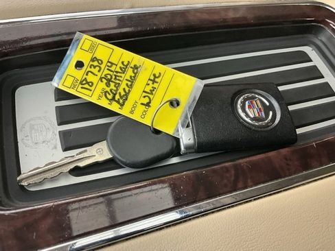 Used 2014 Cadillac Escalade ESV Premium image 33