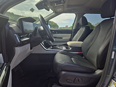 Used 2024 Kia Carnival SX Prestige FWD image 15