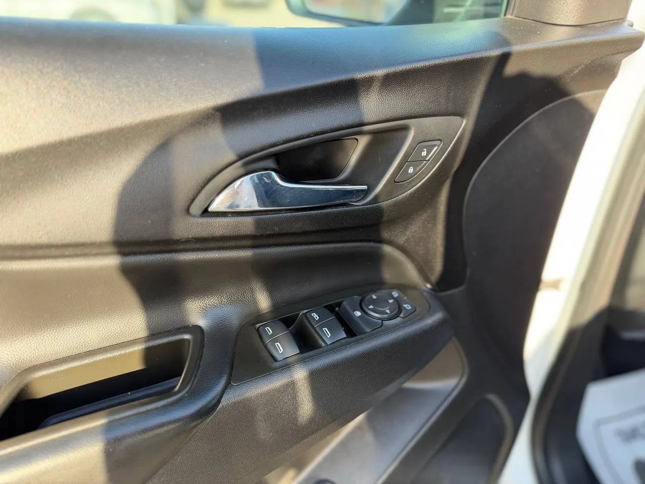 Used 2023 Chevrolet Equinox LT FWD image 41