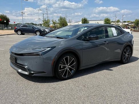 Certified 2023 Toyota Prius XLE FWD image 9