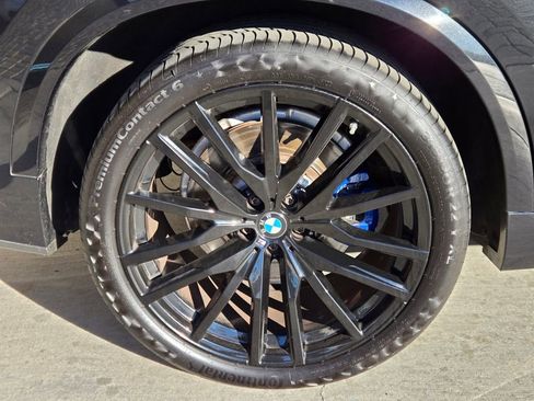 Used 2022 BMW X5 M50i w/ Premium Package image 8