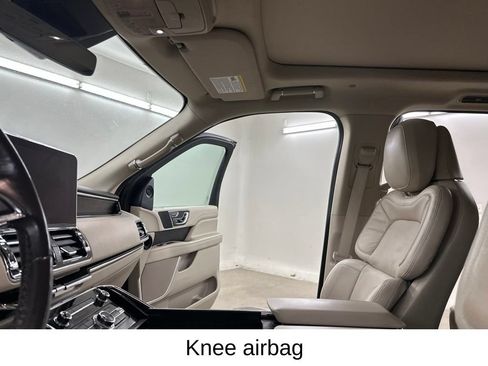 Used 2021 Lincoln Navigator Reserve w/ Equipment Group 208A AWD/4WD image 36