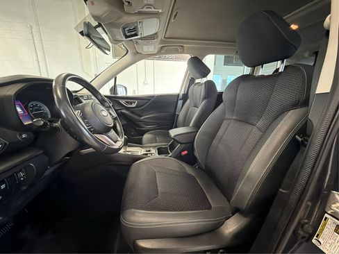 Used 2021 Subaru Forester Premium AWD/4WD image 9