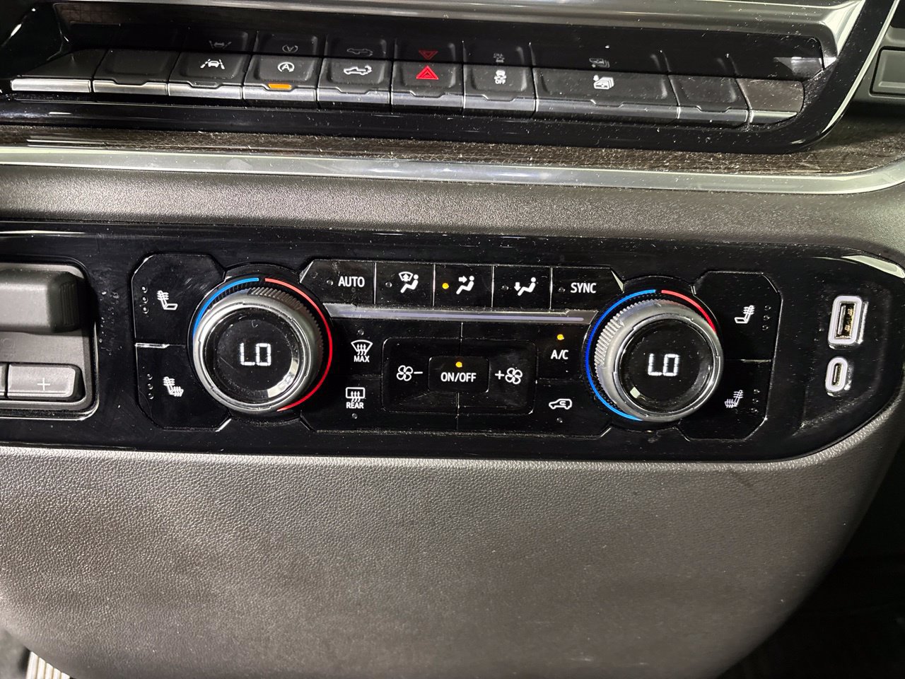 Used 2026 Chevrolet Silverado 1500 RST AWD/4WD image 19