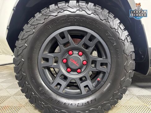 Used 2019 Toyota 4Runner TRD Off-Road Premium AWD/4WD image 30