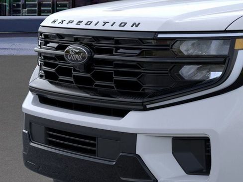 New 2026 Ford Expedition Platinum w/ Stealth Appearance Package AWD/4WD image 17