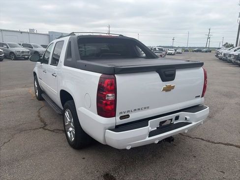 Used 2012 Chevrolet Avalanche LT w/ All-Star Edition AWD/4WD image 4