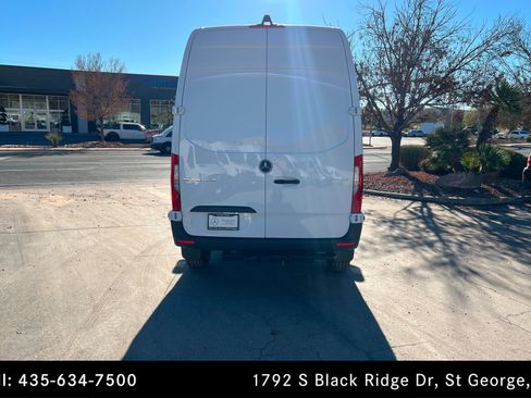 Used 2026 Mercedes-Benz Sprinter 2500 image 4