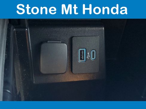 Used 2022 Ford Explorer XLT w/ Equipment Group 202A image 28