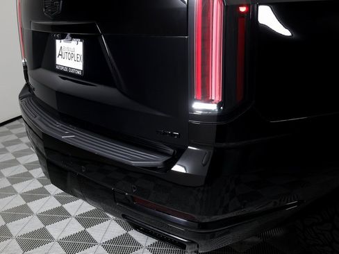 Used 2026 Cadillac Escalade ESV Platinum Luxury w/ LPO, Floor Liner Package image 53