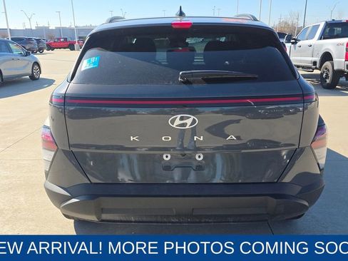Used 2025 Hyundai Kona SEL image 4