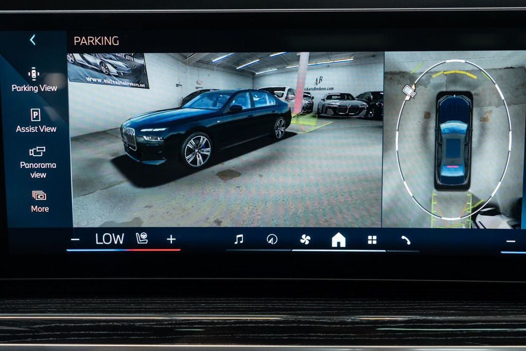 Used 2026 BMW 740i xDrive AWD/4WD image 26