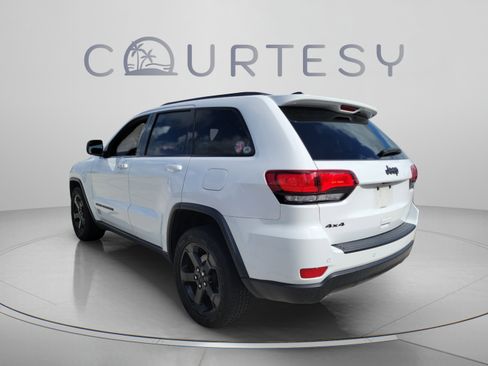Used 2021 Jeep Grand Cherokee Freedom Edition AWD/4WD image 2