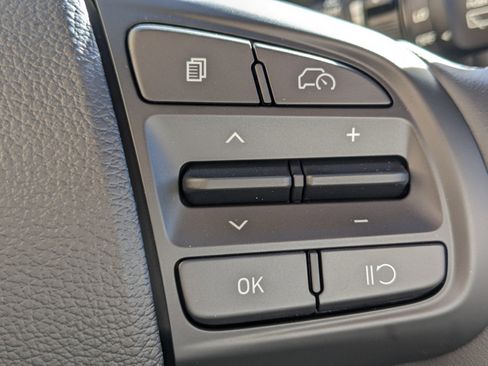 New 2025 Hyundai Venue SEL image 28