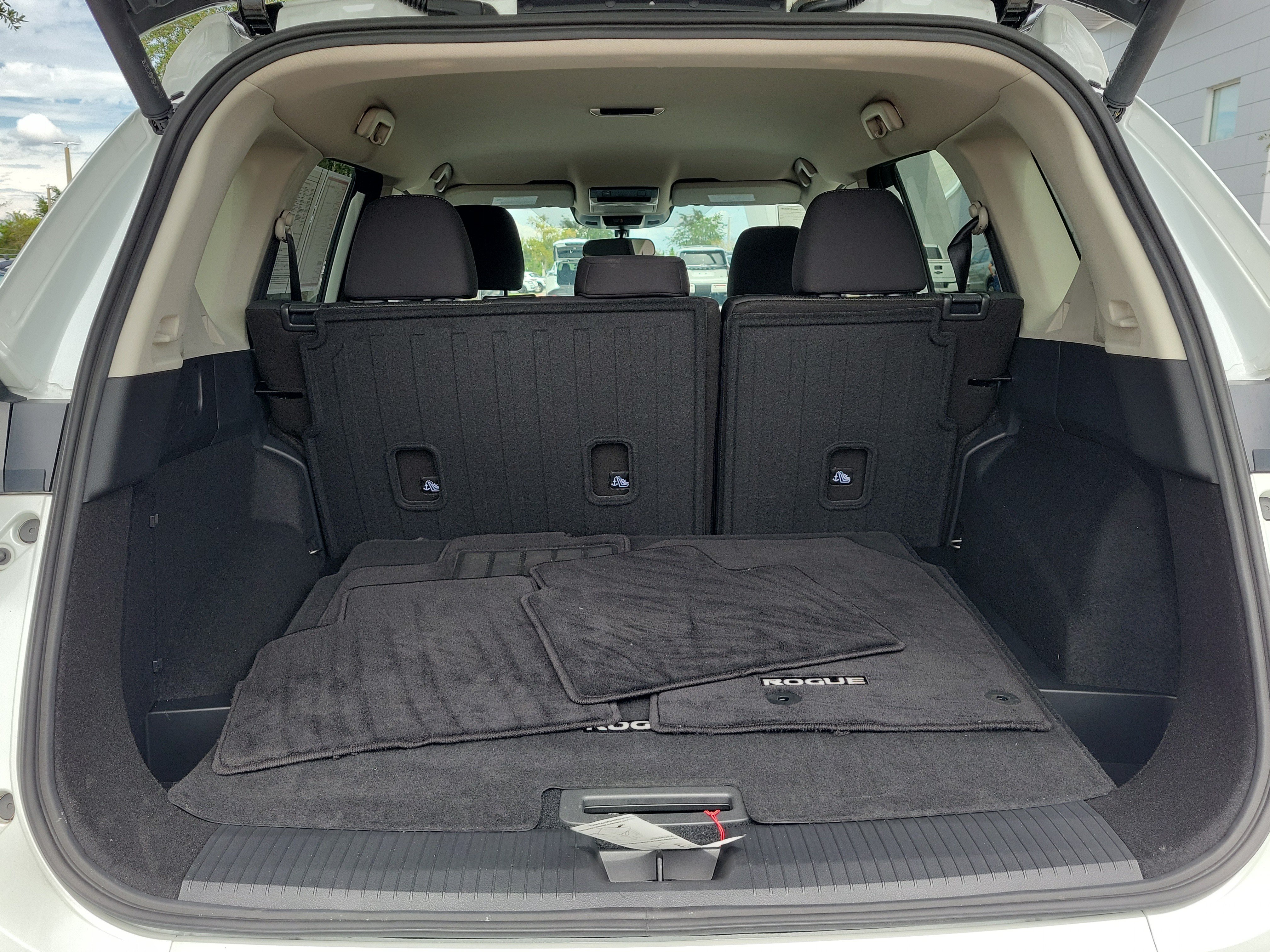 Certified 2025 Nissan Rogue SV AWD/4WD image 12