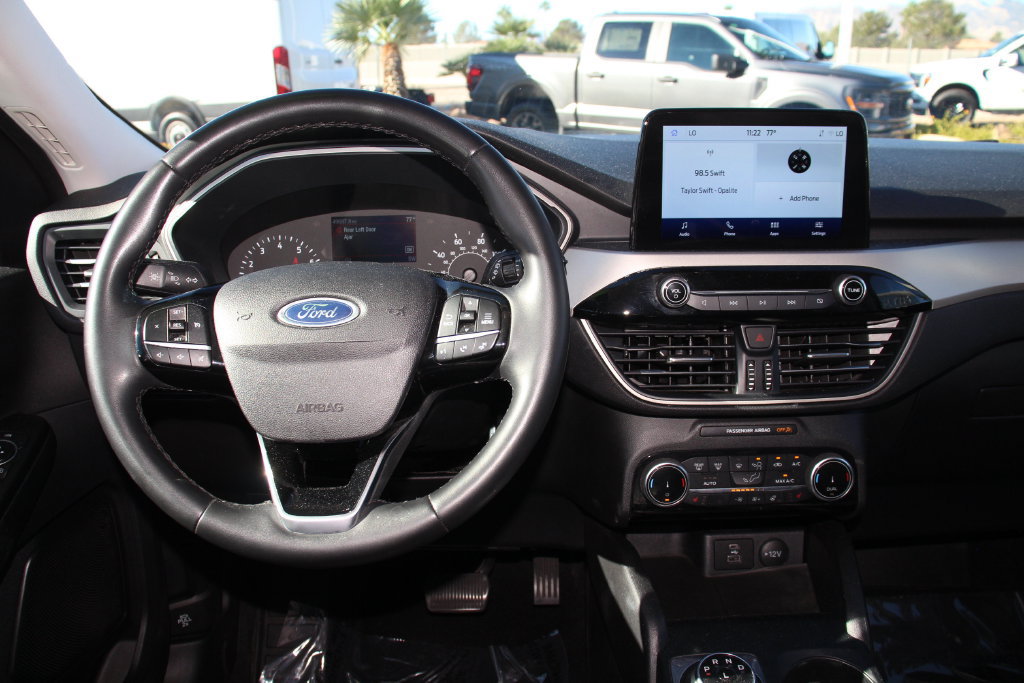 Certified 2022 Ford Escape SEL FWD image 17