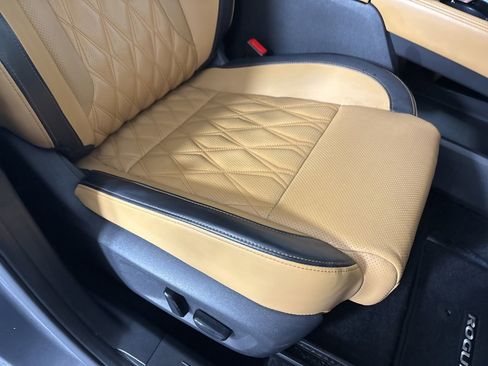 Used 2023 Nissan Rogue Platinum w/ Platinum Premium Package image 32