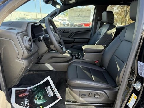 New 2025 Chevrolet Colorado Trail Boss w/ Midnight Edition image 15