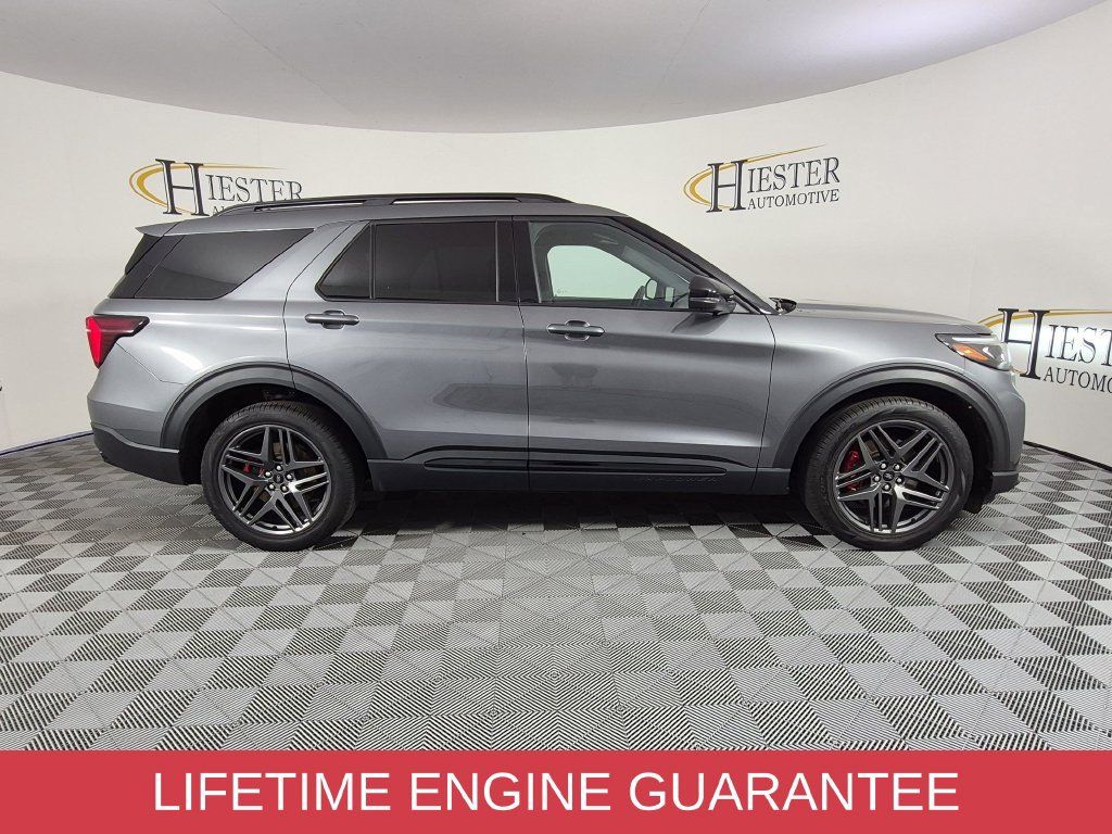Used 2025 Ford Explorer ST w/ Sun And Sound Package AWD/4WD image 3