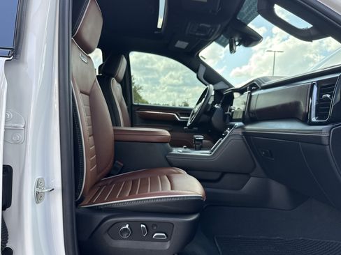 Used 2024 GMC Sierra 1500 Denali Ultimate AWD/4WD image 33