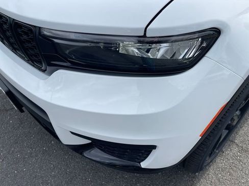 New 2025 Jeep Grand Cherokee L Altitude image 15