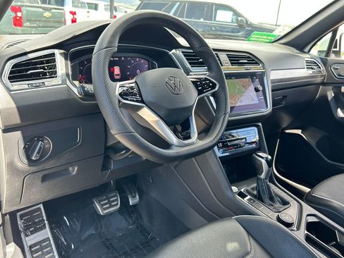 Used 2022 Volkswagen Tiguan SEL R-Line AWD/4WD image 7