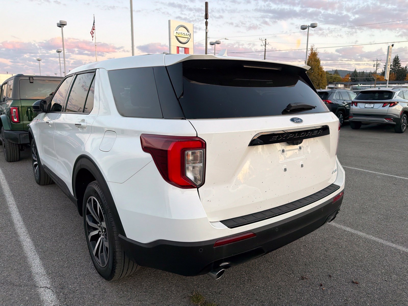 Used 2022 Ford Explorer ST-Line AWD/4WD image 8