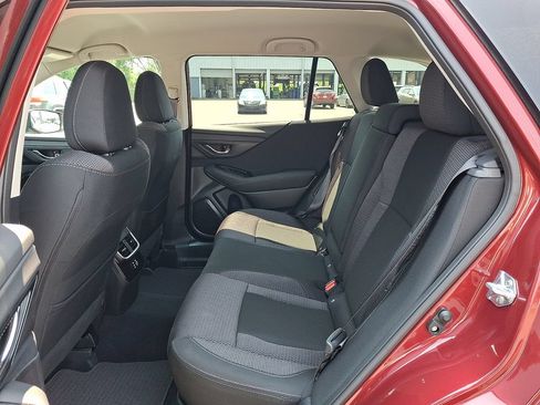 Certified 2025 Subaru Outback Premium AWD/4WD image 13
