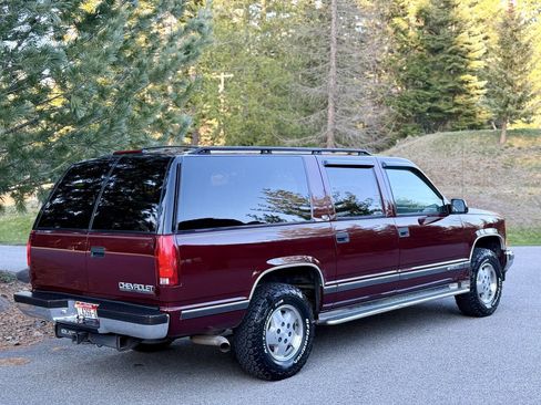 Used 1994 Chevrolet Suburban 4WD image 4