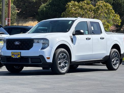 New 2025 Ford Maverick XLT image 8