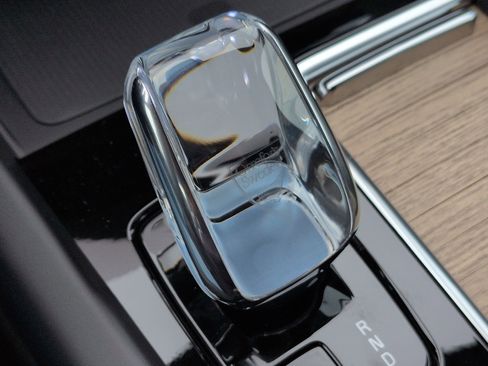 New 2026 Volvo XC60 B5 Core AWD/4WD image 13