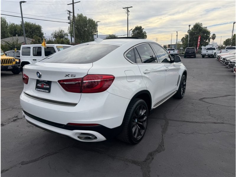 Used 2019 BMW X6 sDrive35i w/ Convenience Package RWD image 6